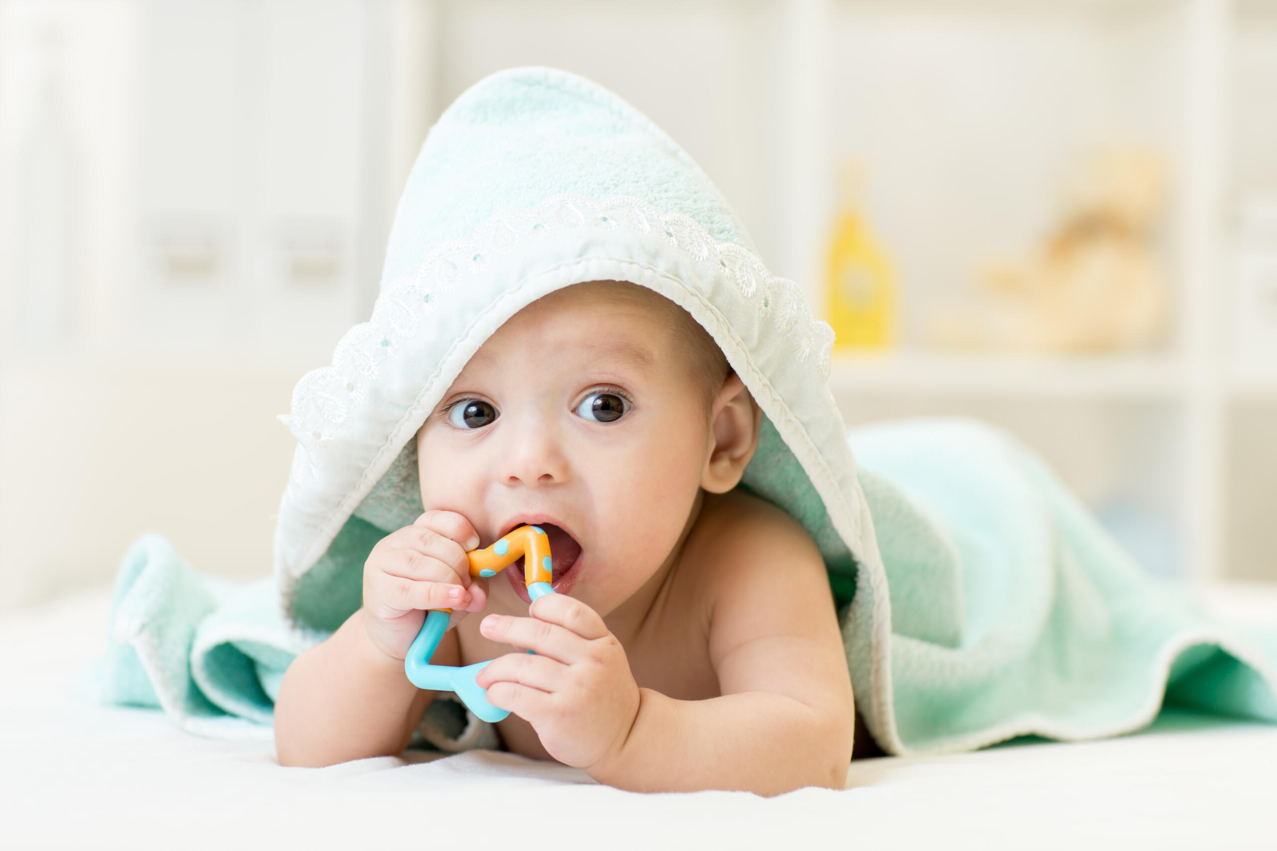 Complete Guide to Infant Teething: Signs, Remedies, Teething Chart, and More