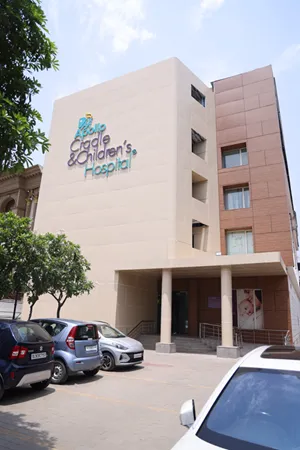 Apollo Cradle Centre in Motinagar, Delhi